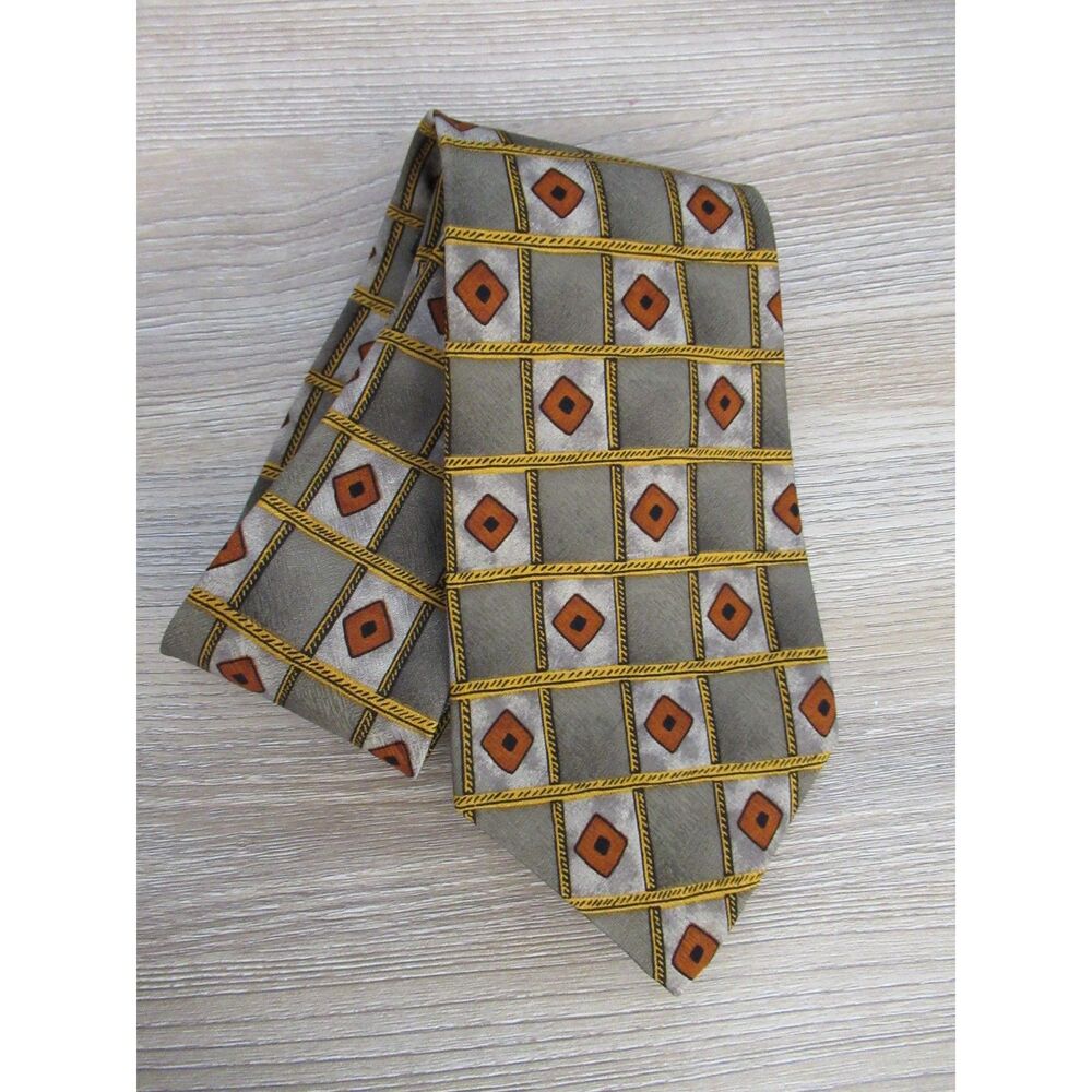 VTG Roundtree & Yorke 100 % Silk Tie